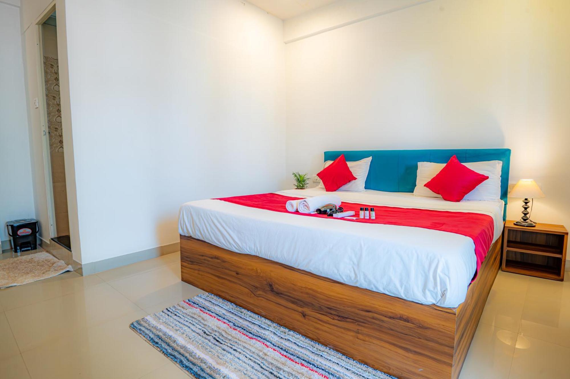 Morjim Sea Waves-Beach Front Hotel Экстерьер фото