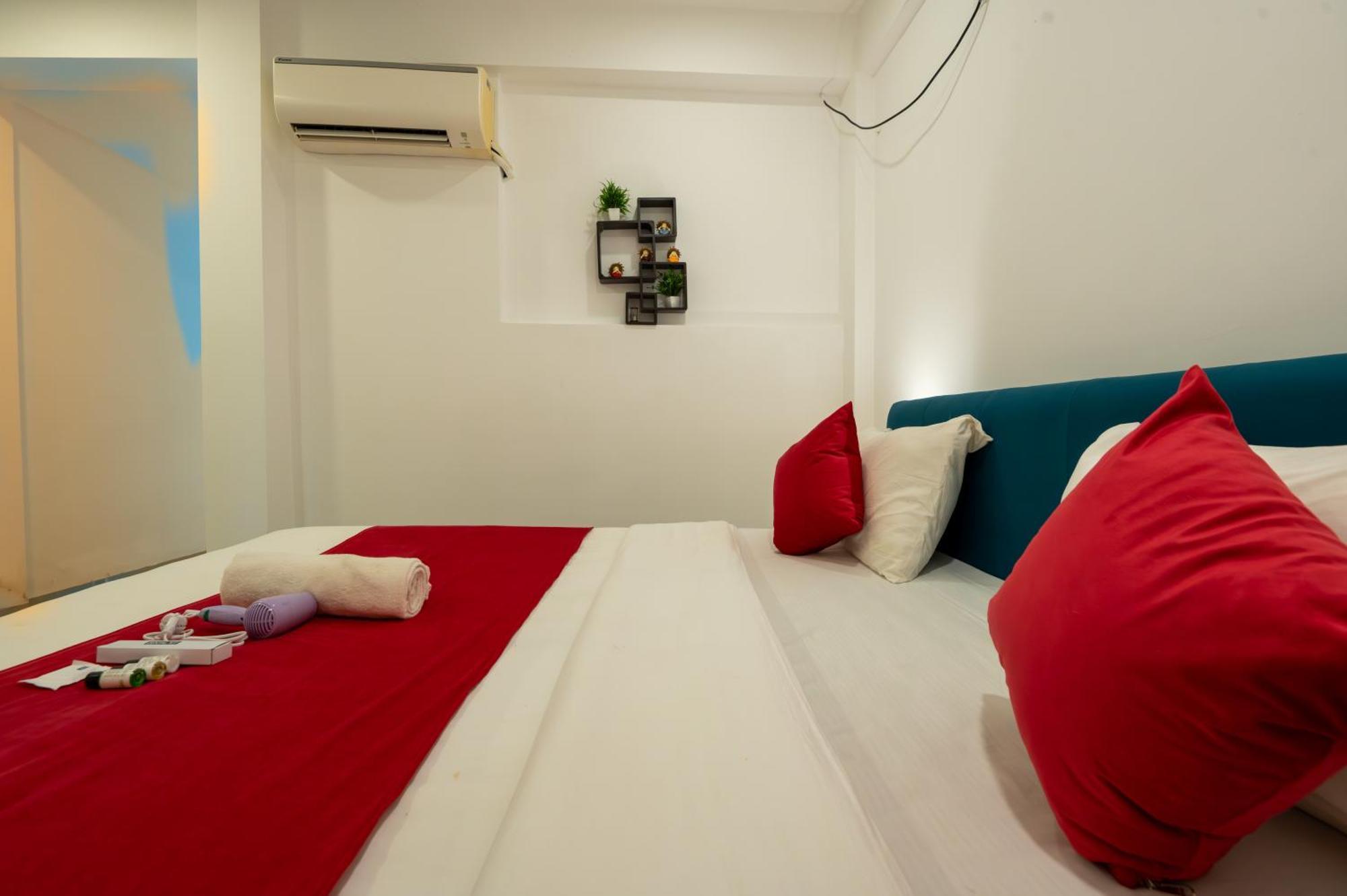 Morjim Sea Waves-Beach Front Hotel Экстерьер фото