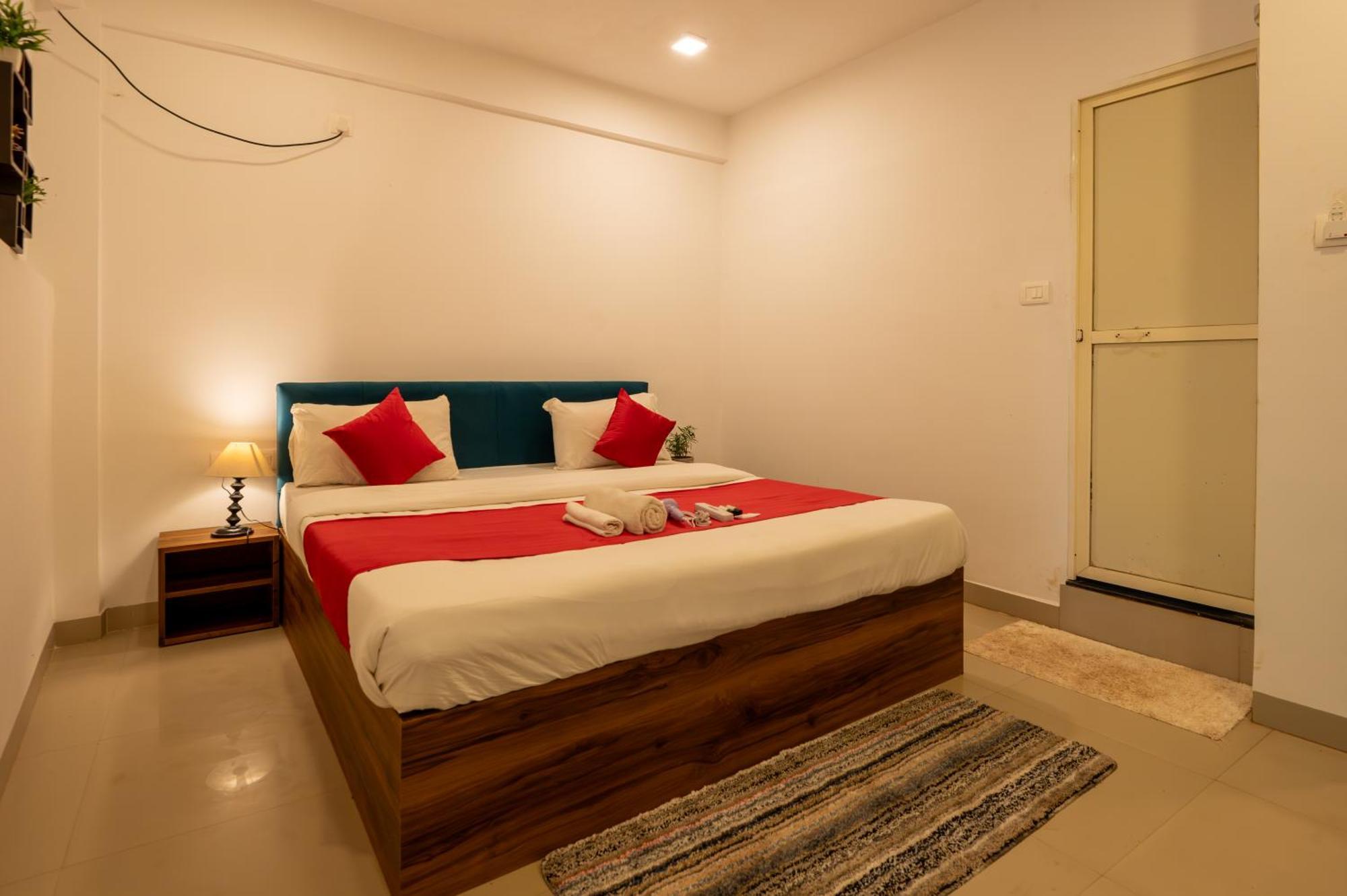 Morjim Sea Waves-Beach Front Hotel Экстерьер фото